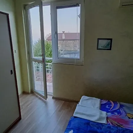 Apartman Nikolovi Pomorie